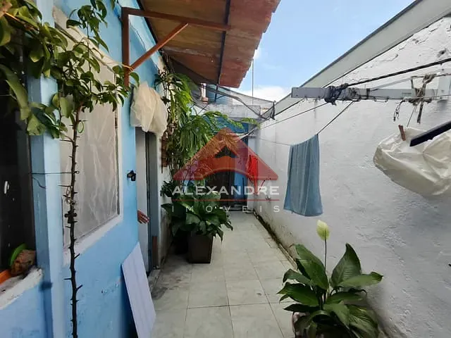Casa com 250m² 5 quartos e 3 banheiros, à venda, no bairro Vila Ester em São José dos Campos