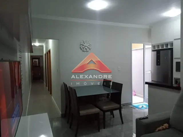 Casa 3 quartos e 2 banheiros, à venda, no bairro Loteamento Residencial Vista Linda em São José dos Campos