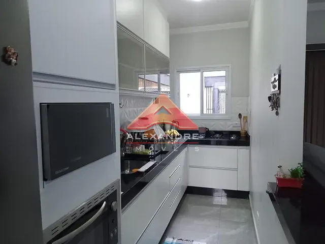 Casa 3 quartos e 2 banheiros, à venda, no bairro Loteamento Residencial Vista Linda em São José dos Campos
