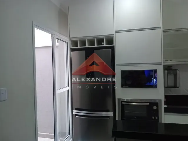 Casa 3 quartos e 2 banheiros, à venda, no bairro Loteamento Residencial Vista Linda em São José dos Campos
