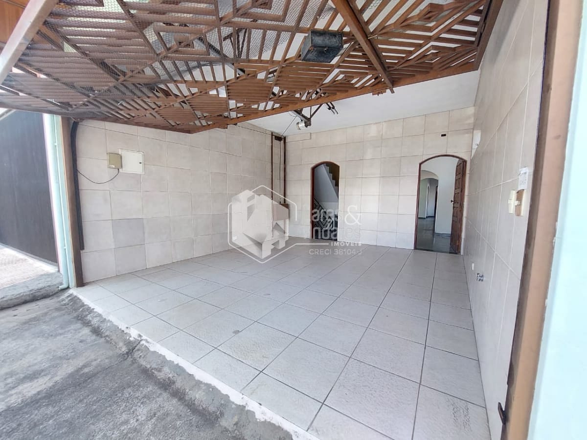 Casa, 2 quartos, 196 m² - Foto 1