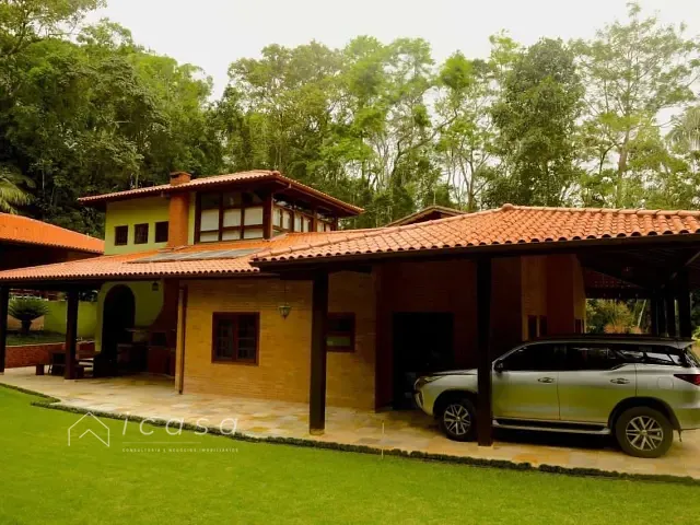 Casa com 600m² 4 quartos e 2 banheiros, à venda, no bairro Lagoinha em Ubatuba