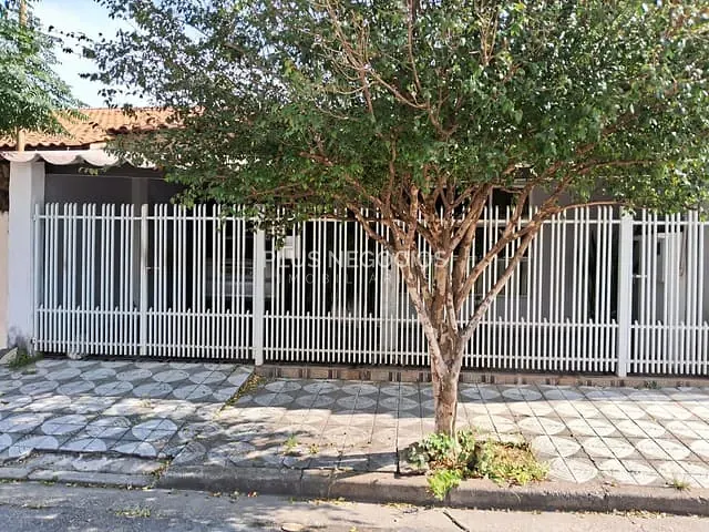 Casa com 255m² 3 quartos e 2 banheiros, à venda, no bairro Vila Jardini em Sorocaba