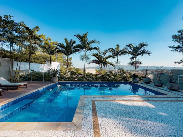 Casa com 670m² 4 quartos e 6 banheiros, à venda, no bairro Alphaville em Santana de Parnaíba