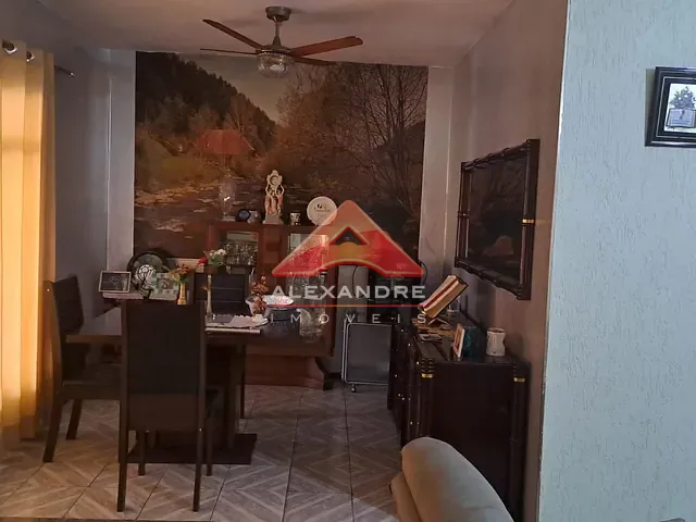 Casa com 300m² 3 quartos e 2 banheiros, à venda, no bairro Vila Tatetuba em São José dos Campos