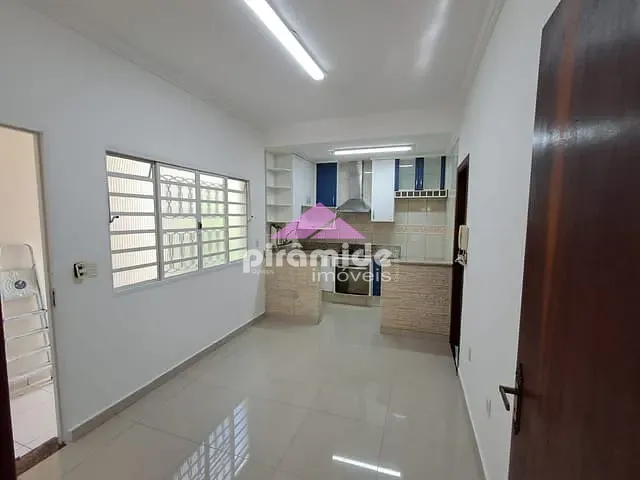 Casa com 213m² 5 quartos e 5 banheiros, à venda, no bairro Jardim Ismênia em São José dos Campos