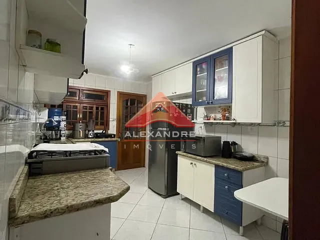 Casa 3 quartos e 2 banheiros, à venda, no bairro Vista Linda em São José dos Campos