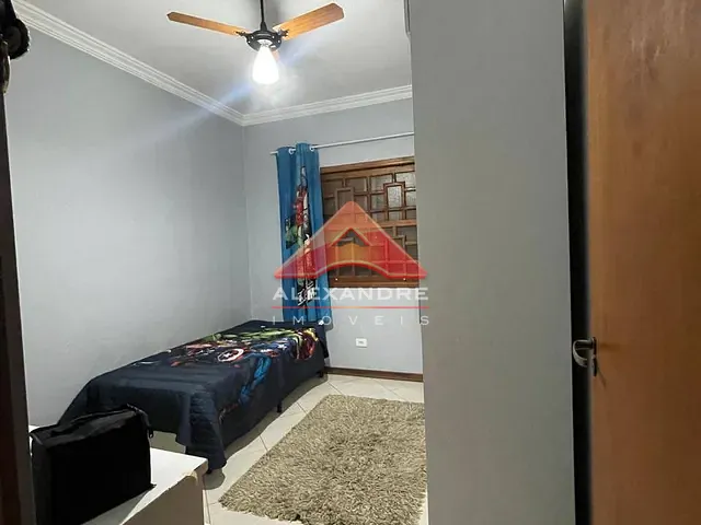 Casa 3 quartos e 2 banheiros, à venda, no bairro Vista Linda em São José dos Campos
