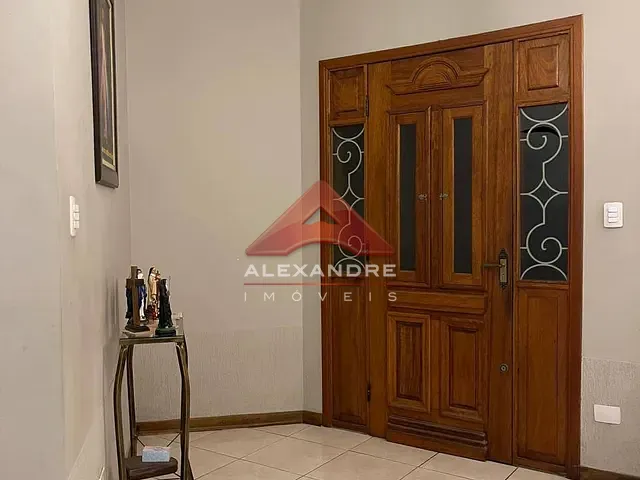 Casa 3 quartos e 2 banheiros, à venda, no bairro Vista Linda em São José dos Campos