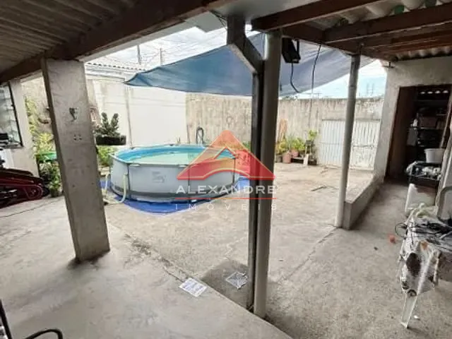 Casa 3 quartos e 2 banheiros, à venda, no bairro Vila Tatetuba em São José dos Campos