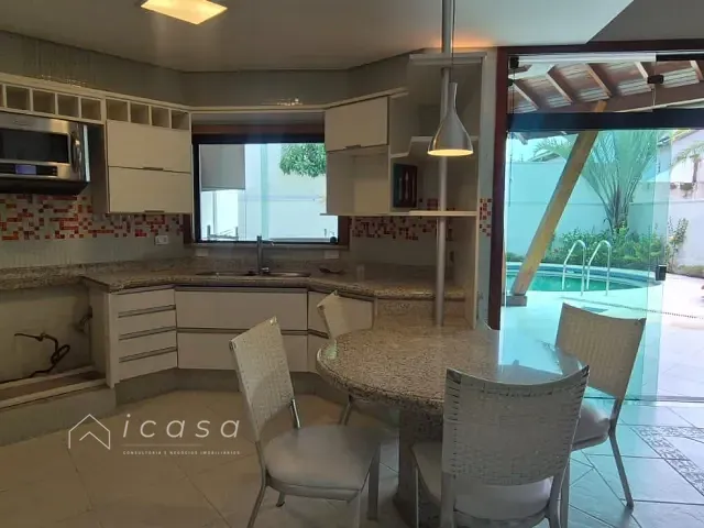 Casa com 450m² 4 quartos e 4 banheiros, à venda, no bairro Conjunto Residencial Esplanada do Sol em São José dos Campos
