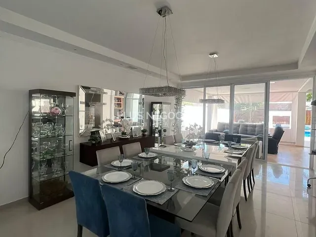 Casa com 500m² 5 quartos e 6 banheiros, à venda, no bairro Parque Residencial Villa dos Inglezes em Sorocaba