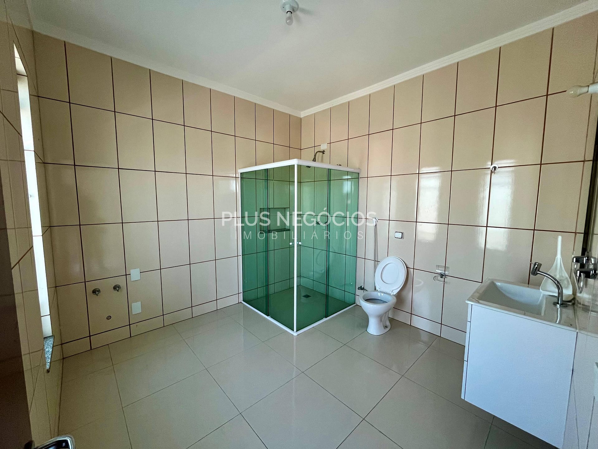 Casa à venda e aluguel com 3 quartos, 211m² - Foto 26