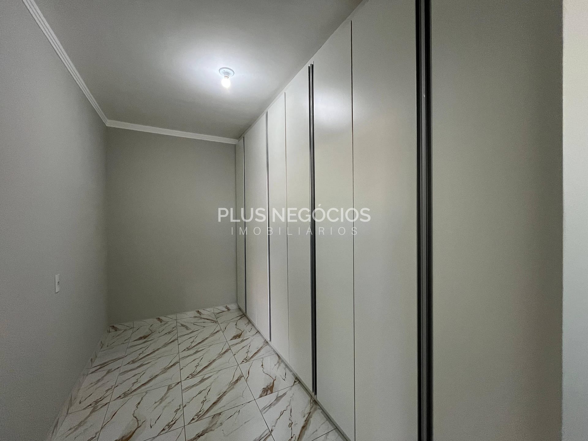 Casa à venda e aluguel com 3 quartos, 211m² - Foto 23