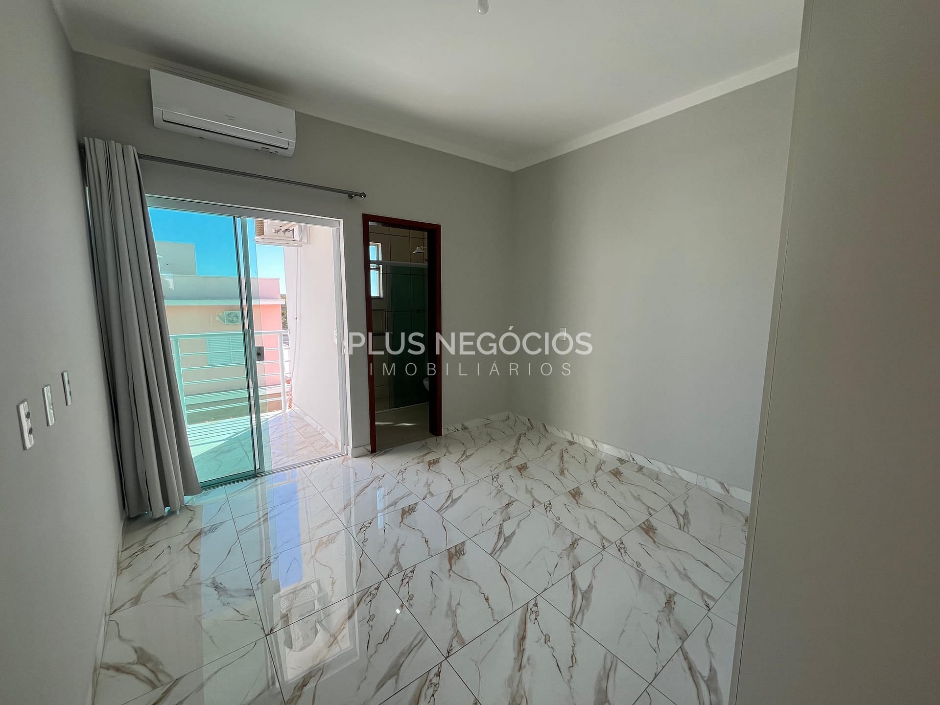 Casa à venda e aluguel com 3 quartos, 211m² - Foto 31