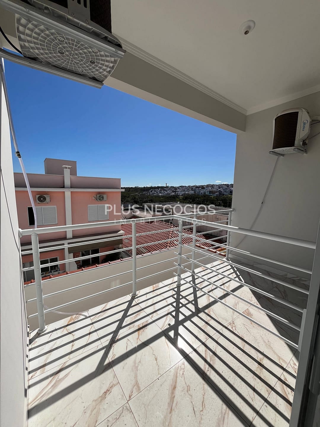 Casa à venda e aluguel com 3 quartos, 211m² - Foto 30