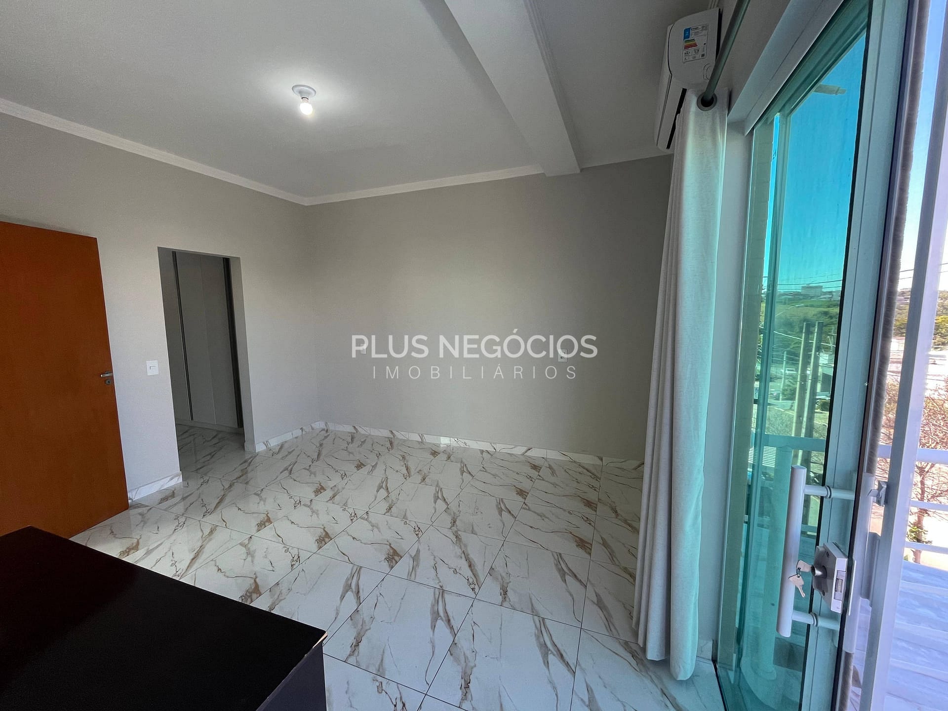 Casa à venda e aluguel com 3 quartos, 211m² - Foto 22