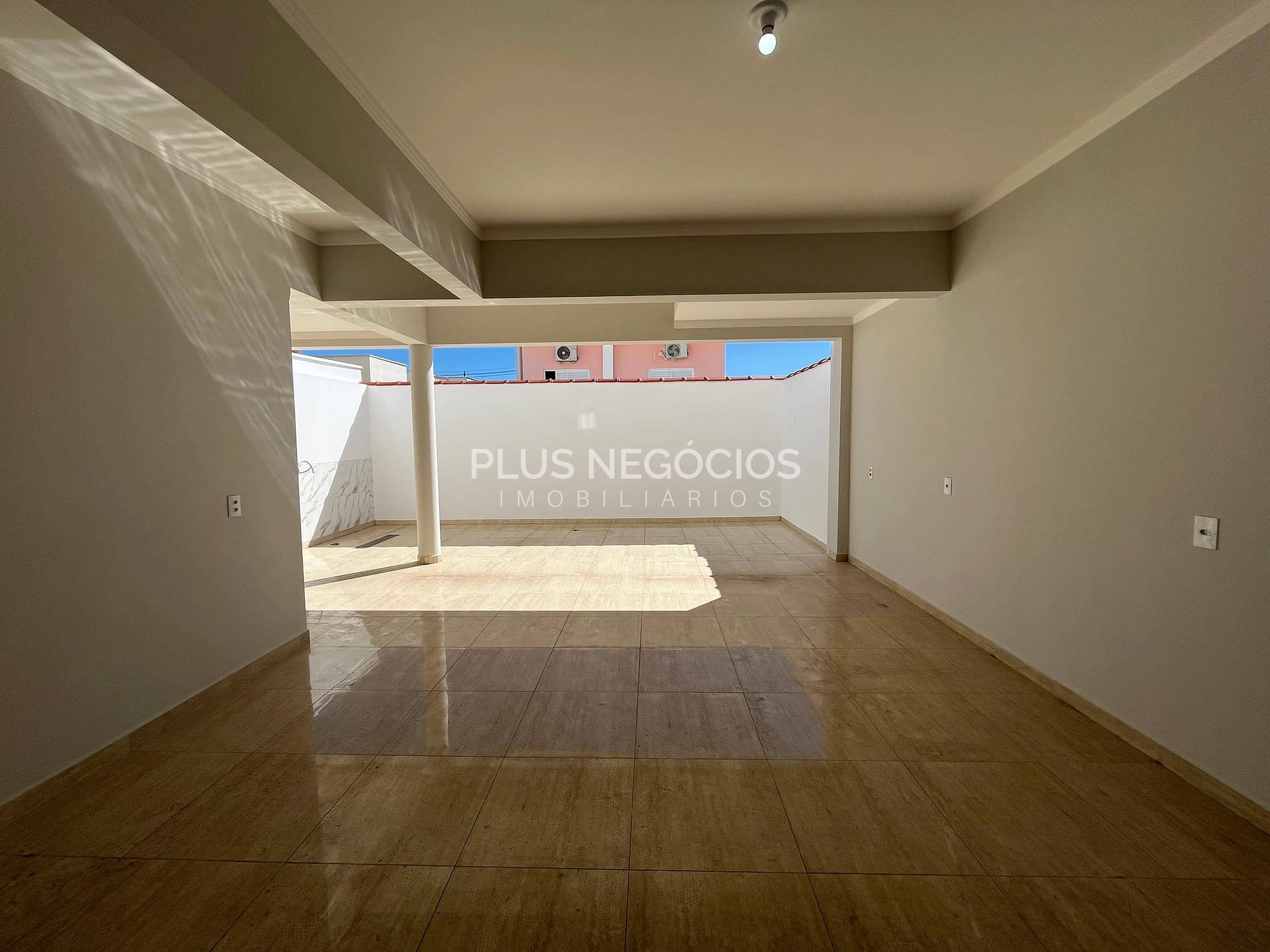 Casa à venda e aluguel com 3 quartos, 211m² - Foto 10