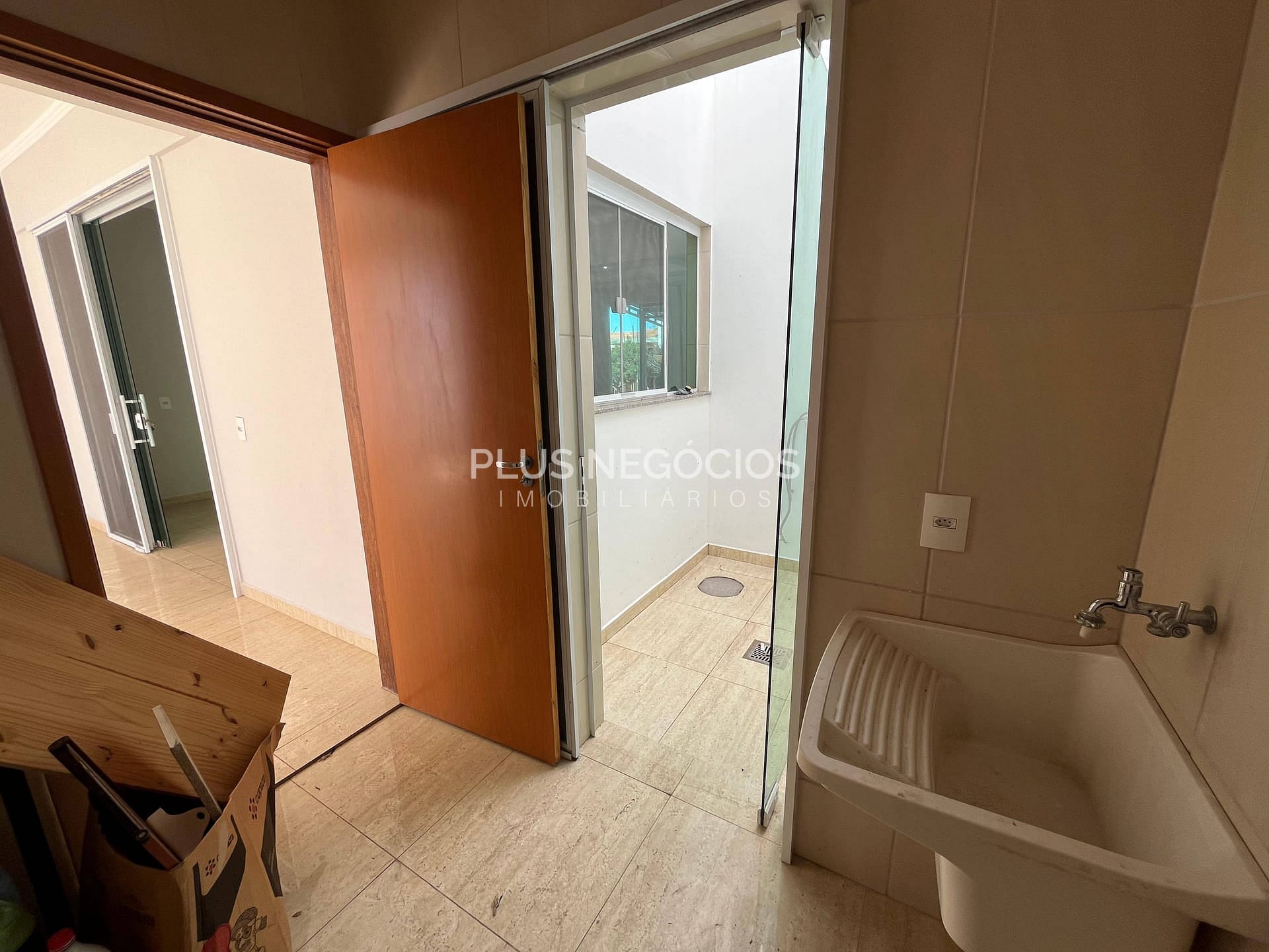 Casa à venda e aluguel com 3 quartos, 211m² - Foto 14