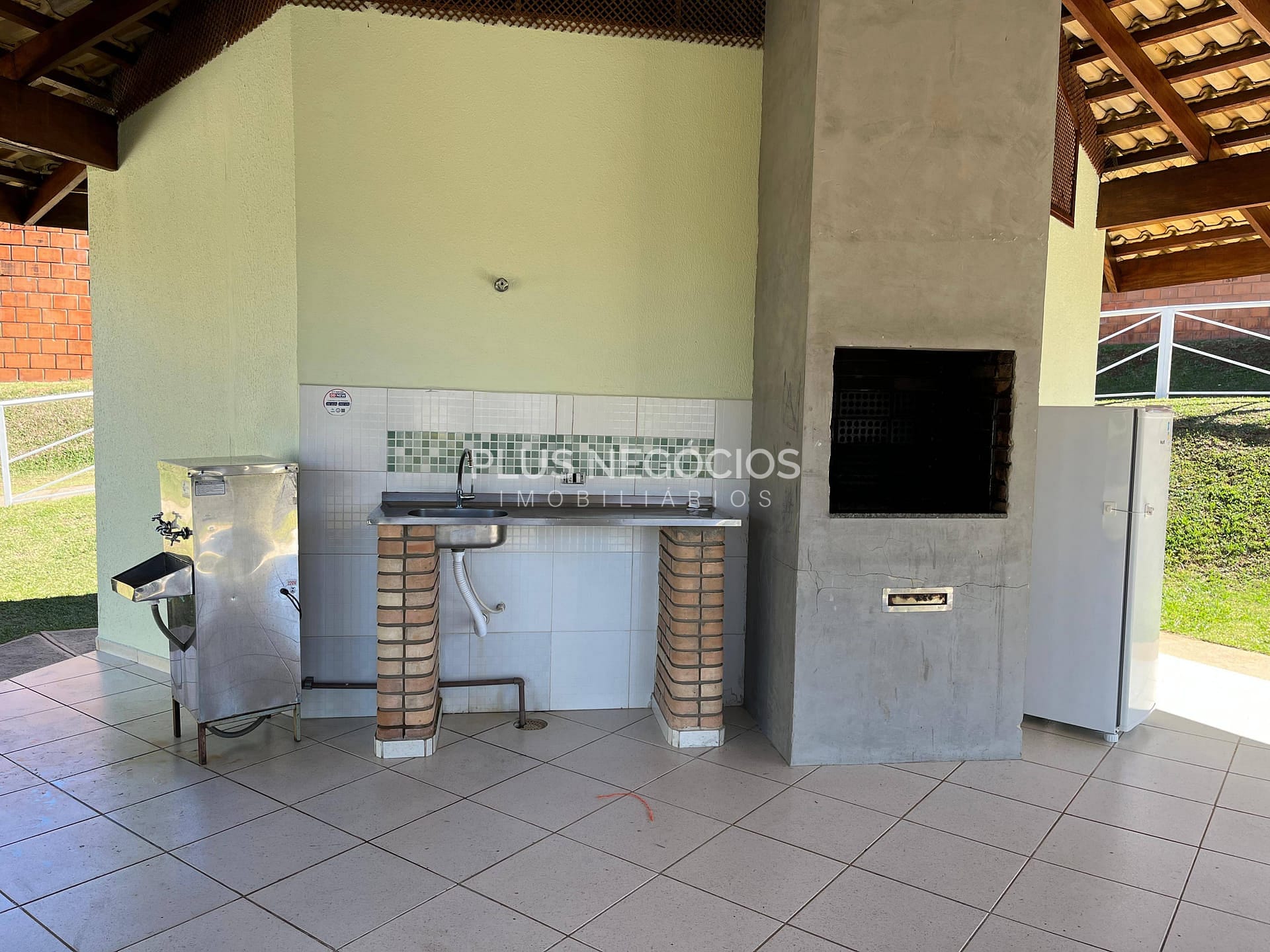 Casa à venda e aluguel com 3 quartos, 211m² - Foto 45
