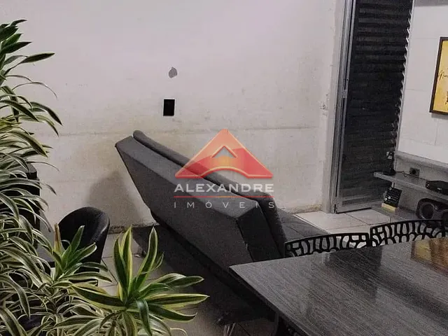 Casa 2 quartos e 1 banheiro, à venda, no bairro Campos de São José em São José dos Campos