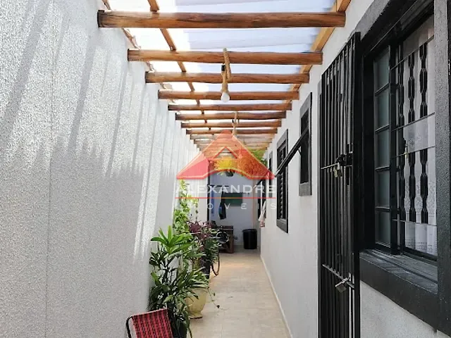 Casa 2 quartos e 1 banheiro, à venda, no bairro Parque Novo Horizonte em São José dos Campos