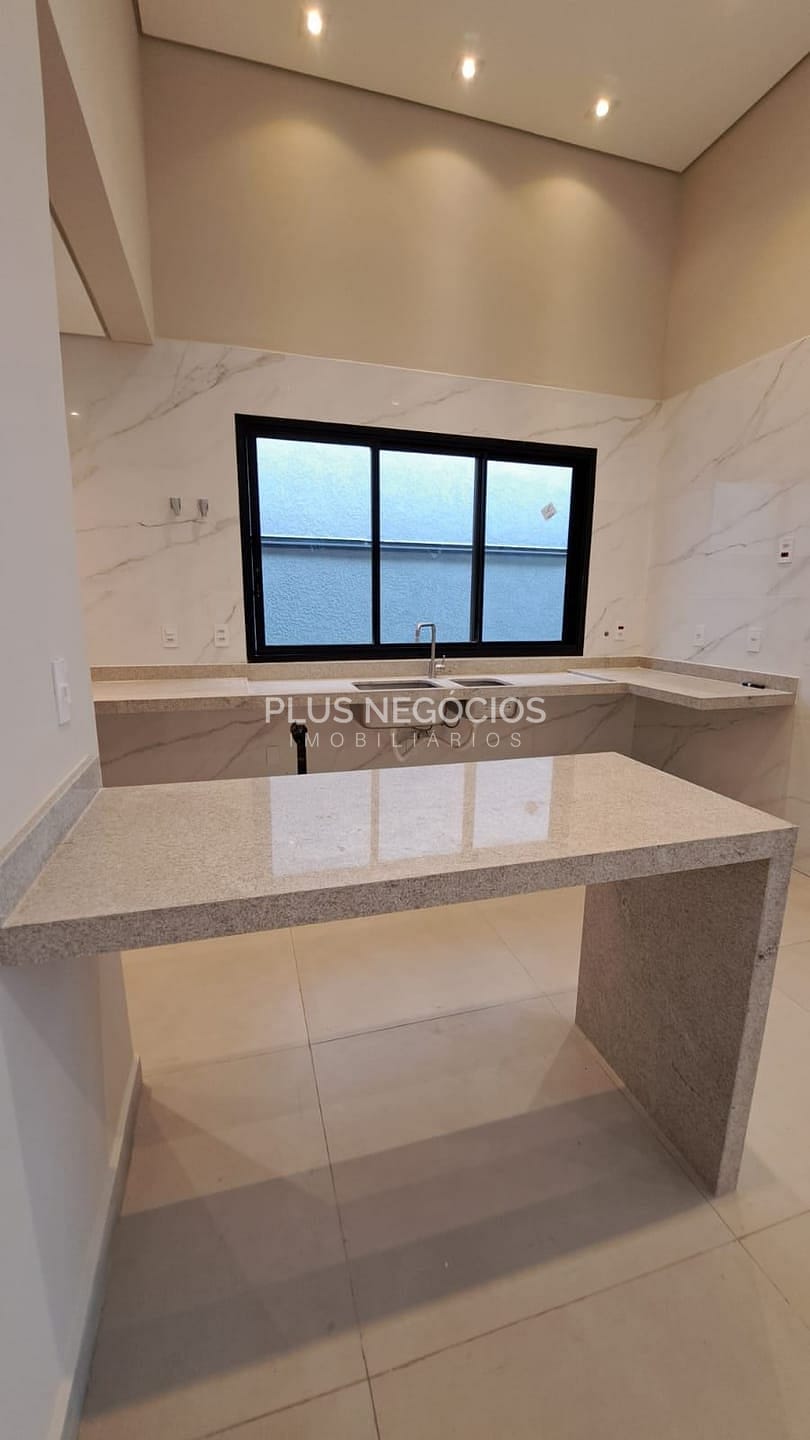 Casa à venda com 3 quartos, 220m² - Foto 7