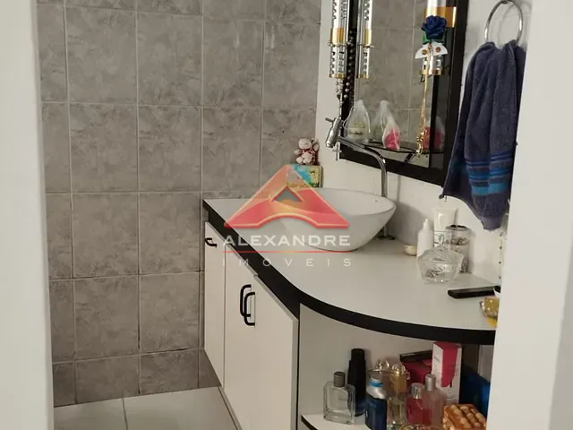 Casa 2 quartos e 2 banheiros, à venda, no bairro Jardim Motorama em São José dos Campos