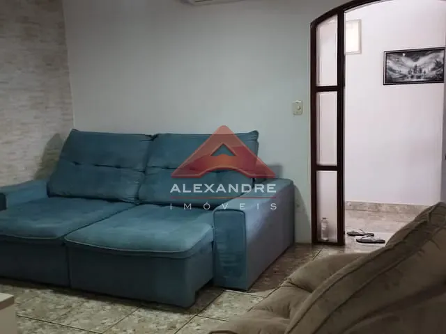 Casa 2 quartos e 2 banheiros, à venda, no bairro Jardim Motorama em São José dos Campos