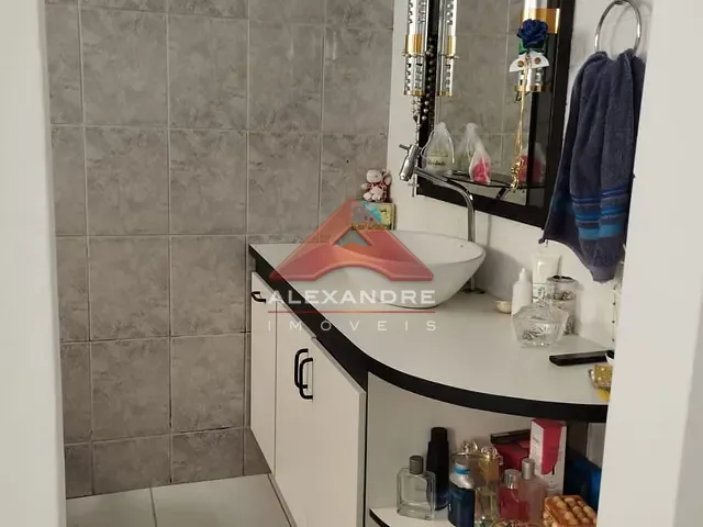 Casa 2 quartos e 2 banheiros, à venda, no bairro Jardim Motorama em São José dos Campos