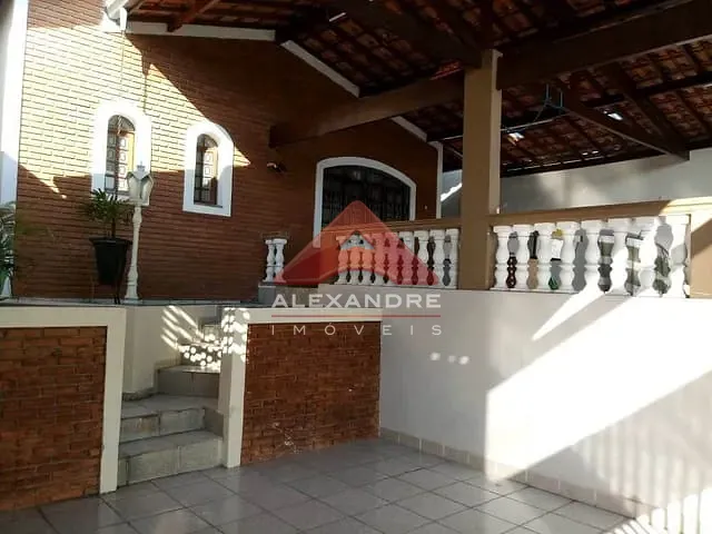 Casa 2 quartos e 2 banheiros, à venda, no bairro Jardim Motorama em São José dos Campos