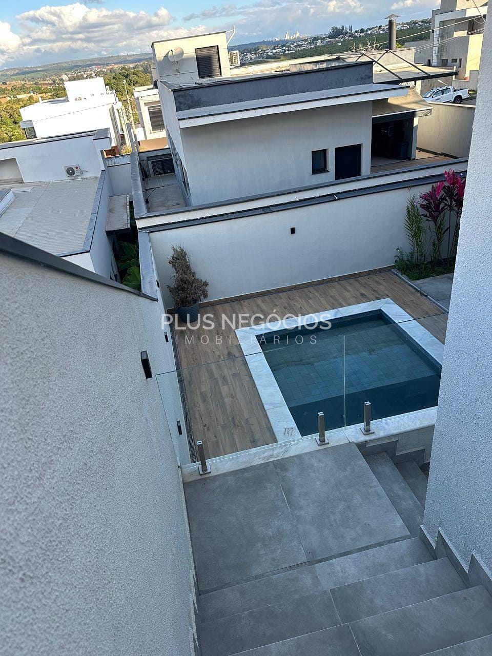 Casa à venda com 3 quartos, 235m² - Foto 3
