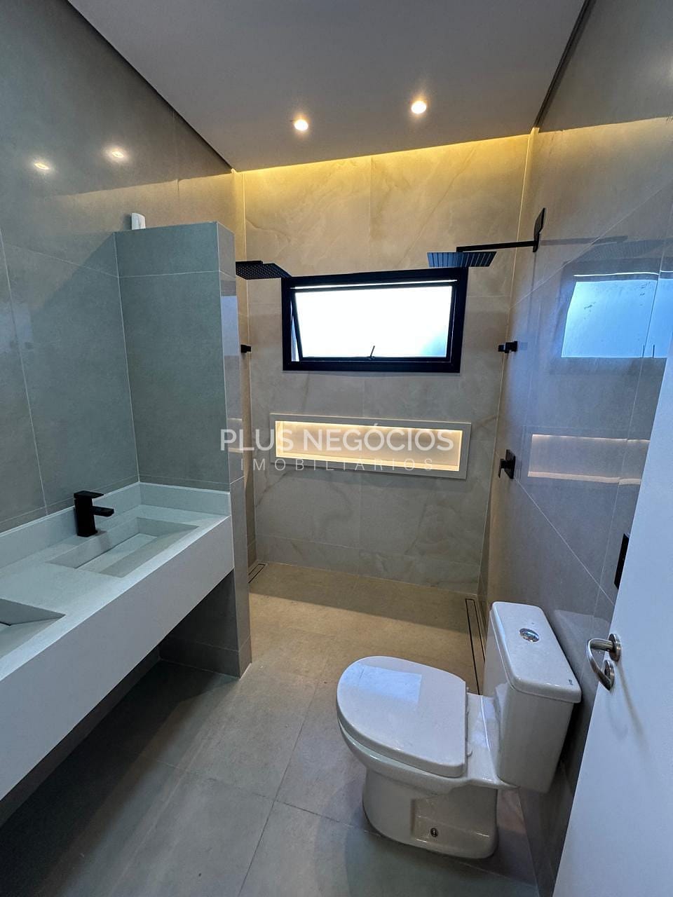 Casa à venda com 3 quartos, 235m² - Foto 22