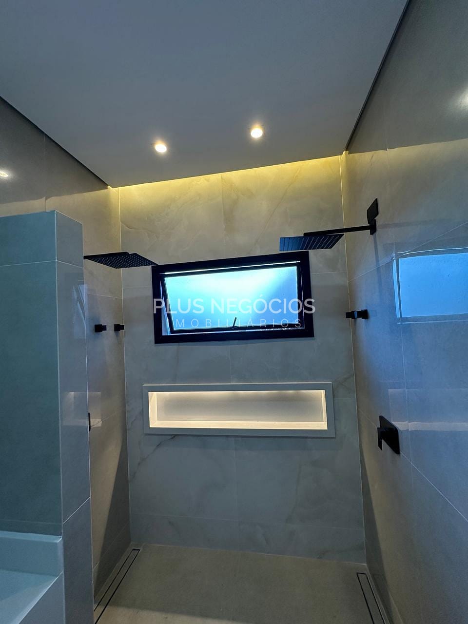 Casa à venda com 3 quartos, 235m² - Foto 25