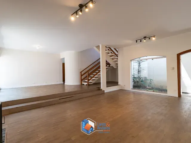 Casa com 250m² 4 quartos e 3 banheiros, à venda, no bairro Santo Amaro em São Paulo