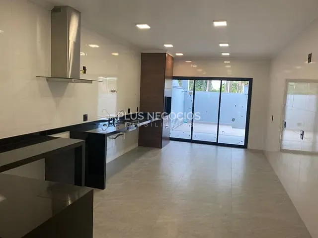 Casa 3 quartos e 4 banheiros, à venda, no bairro Parque Residencial Villa dos Inglezes em Sorocaba