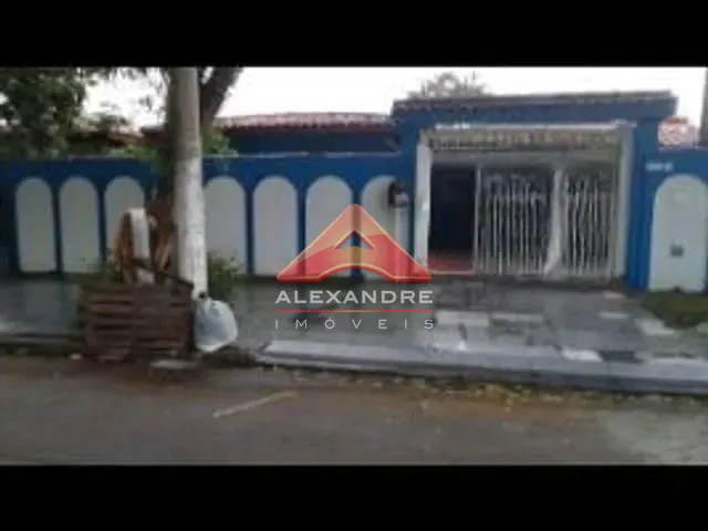 Casa 3 quartos e 1 banheiro, à venda, no bairro Jardim Satélite em São José dos Campos