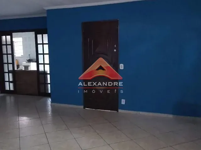 Casa 3 quartos e 1 banheiro, à venda, no bairro Jardim Satélite em São José dos Campos
