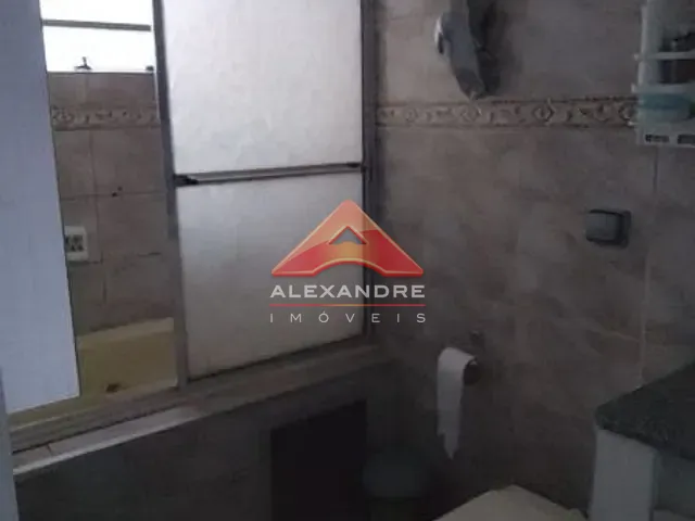 Casa 3 quartos e 1 banheiro, à venda, no bairro Jardim Satélite em São José dos Campos