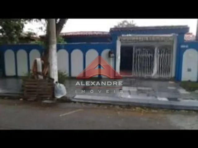 Casa 3 quartos e 1 banheiro, à venda, no bairro Jardim Satélite em São José dos Campos