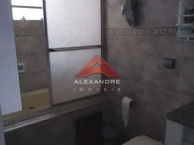 Casa 3 quartos e 1 banheiro, à venda, no bairro Jardim Satélite em São José dos Campos