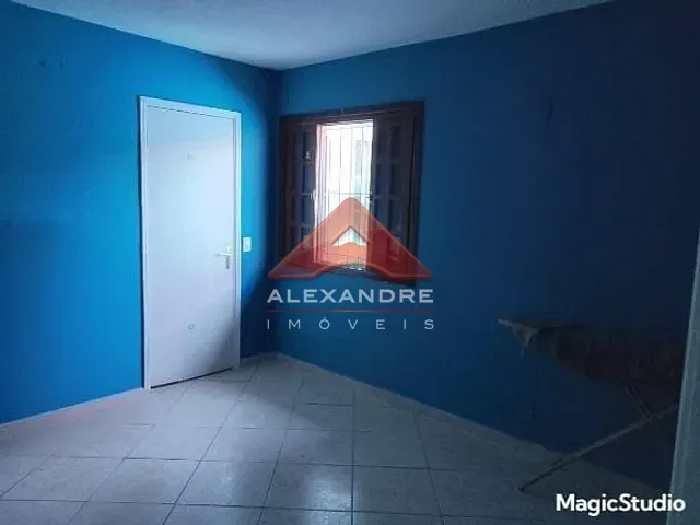 Casa 3 quartos e 1 banheiro, à venda, no bairro Jardim Satélite em São José dos Campos