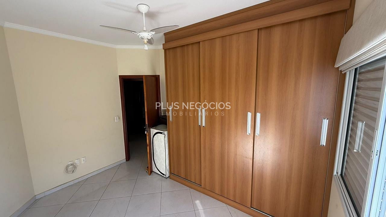 Casa à venda com 3 quartos, 225m² - Foto 18
