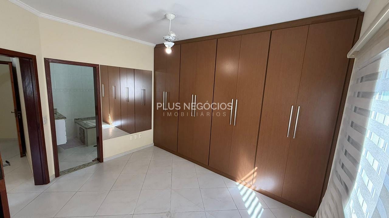Casa à venda com 3 quartos, 225m² - Foto 16