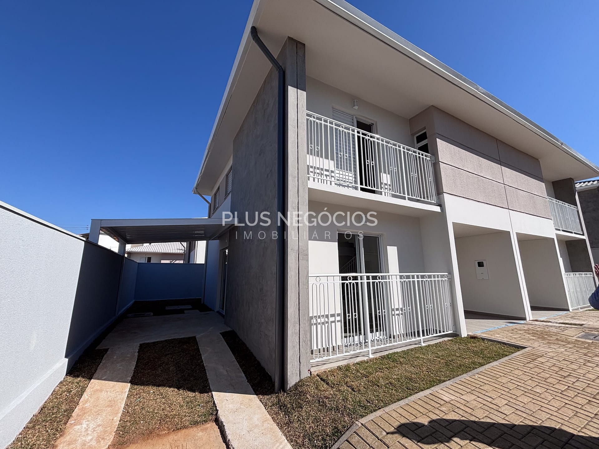 Casa à venda com 3 quartos, 113m² - Foto 2