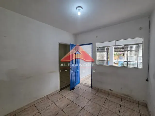 Casa 3 quartos e 1 banheiro, à venda, no bairro Jardim Valparaíba em São José dos Campos