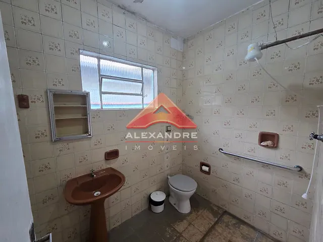 Casa 3 quartos e 1 banheiro, à venda, no bairro Jardim Valparaíba em São José dos Campos