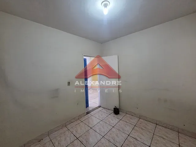 Casa 3 quartos e 1 banheiro, à venda, no bairro Jardim Valparaíba em São José dos Campos