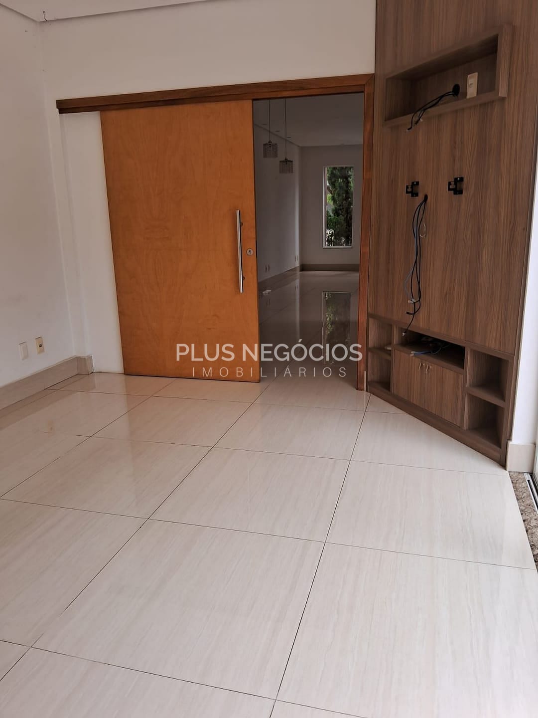 Casa à venda com 3 quartos, 222m² - Foto 3