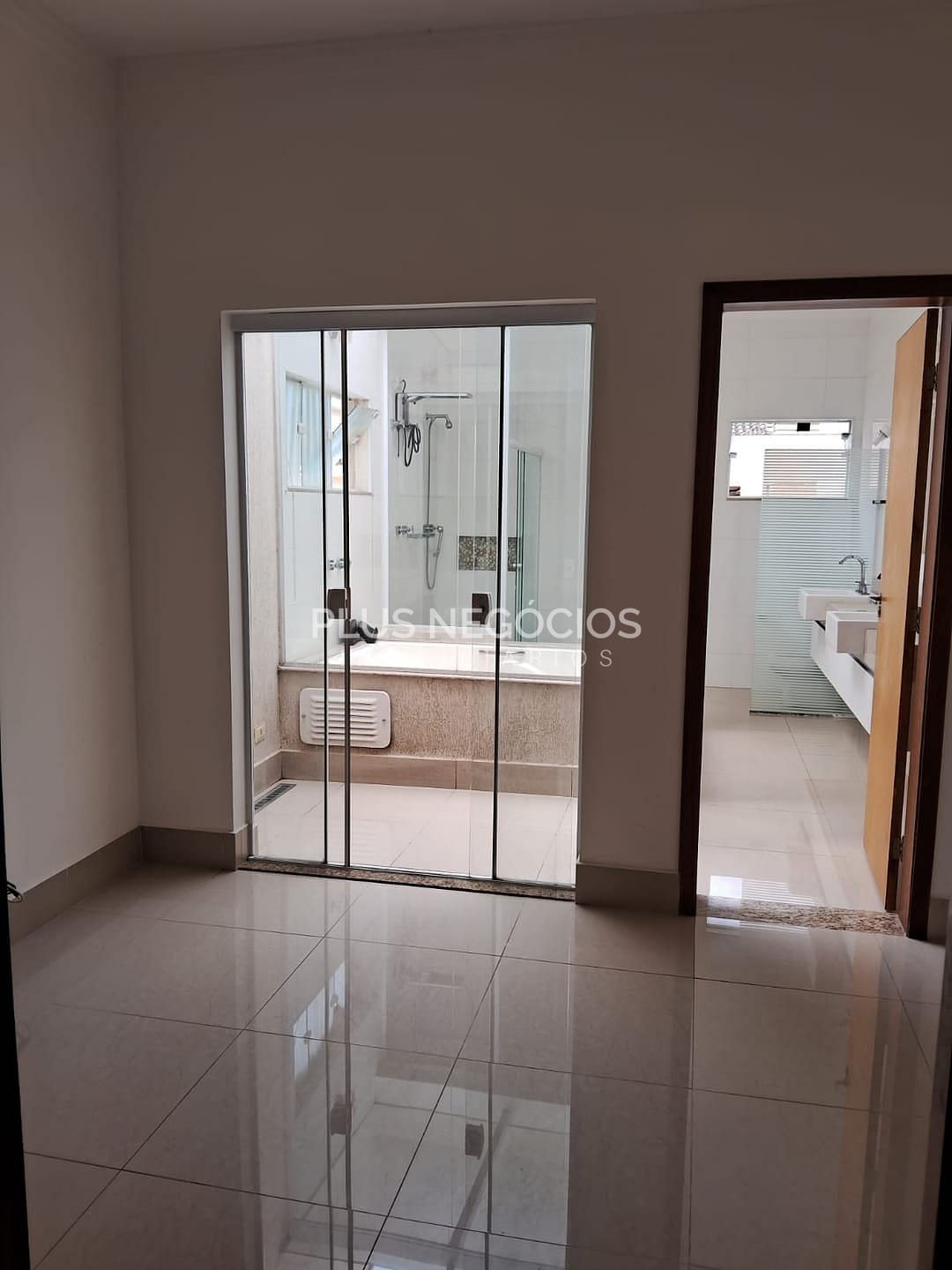 Casa à venda com 3 quartos, 222m² - Foto 8